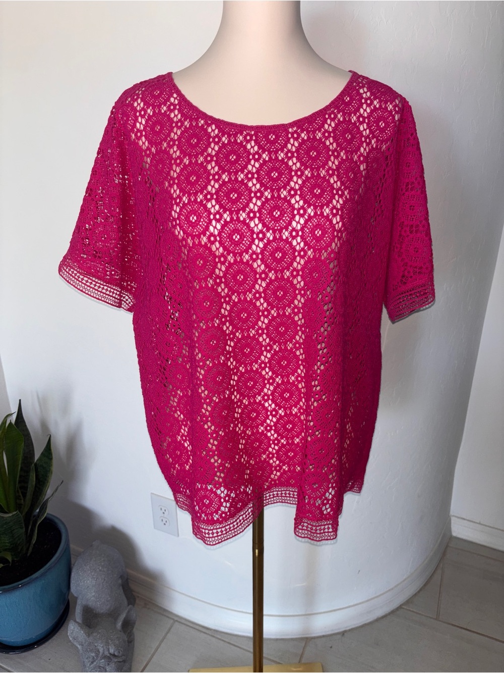 Chicos Pink Crochet Lace Short Sleeve Top